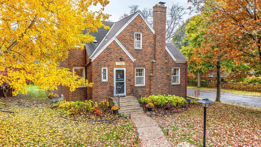 1756 Eleanor Avenue, Saint Paul