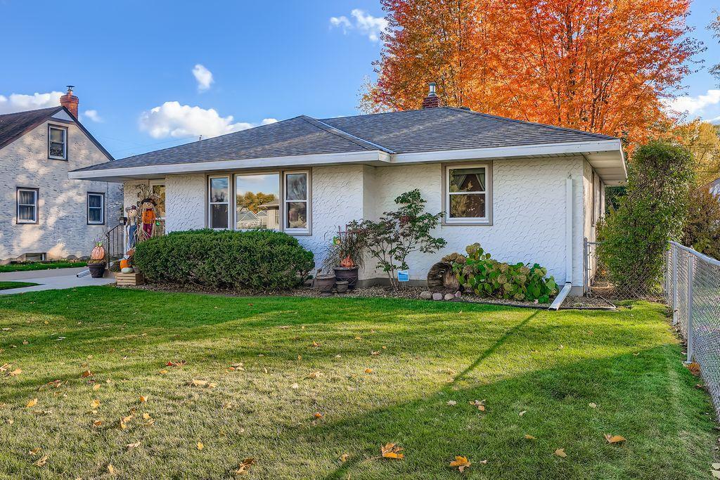 209 Macarthur Street W, South Saint Paul