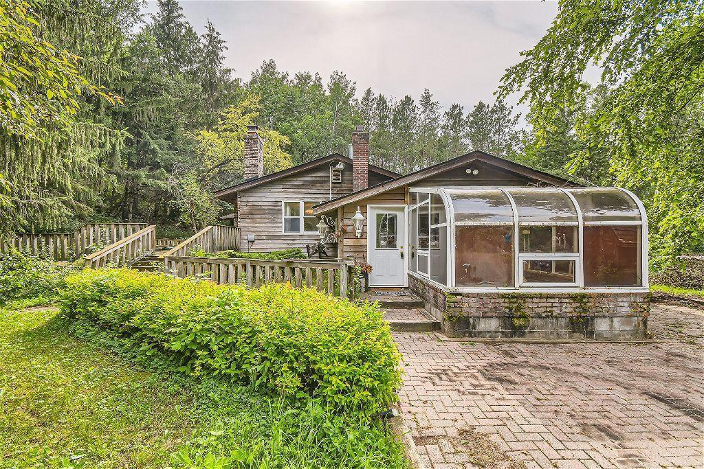 465 Old E East, St Joseph Twp