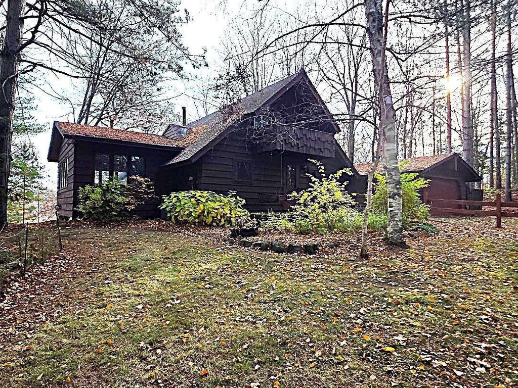 2677 2 1/4 Street, Maple Plain Twp