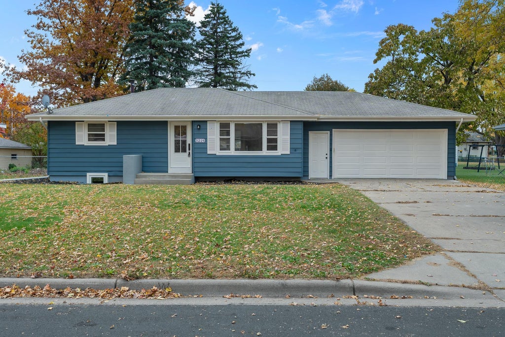 5219 Greenfield Avenue, Mounds View