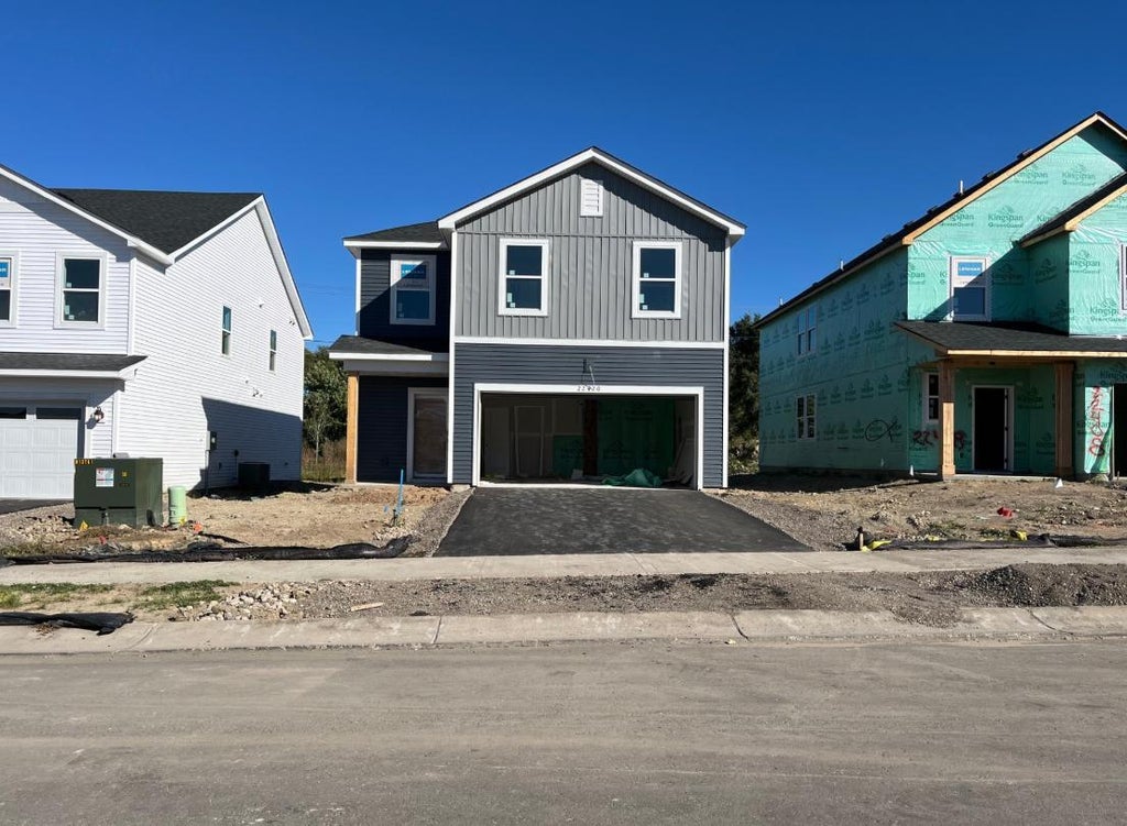 22420 Isla Way, Rogers