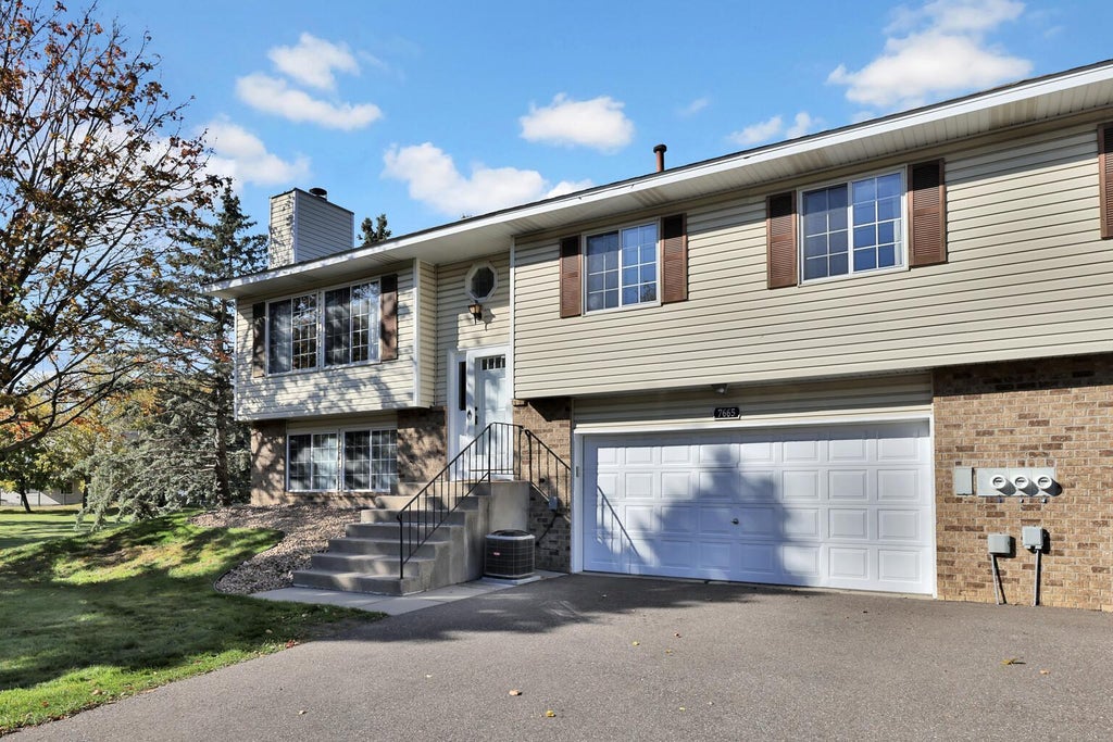 7665 Afton Court, Woodbury