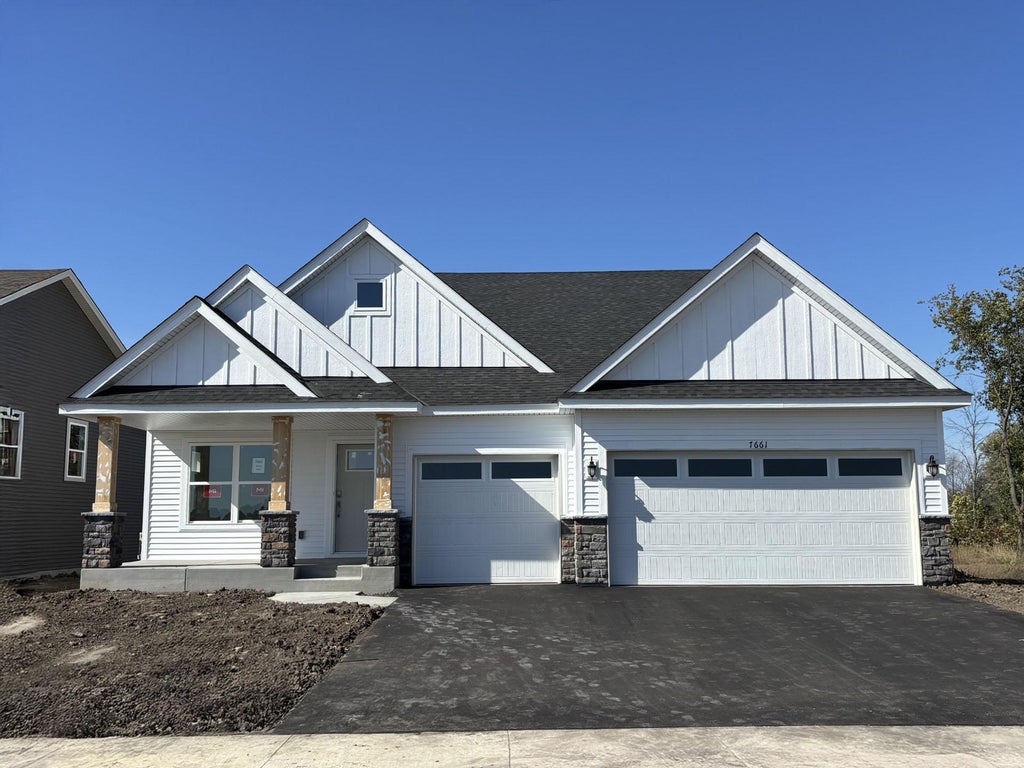 7661 Rainy Lane, Lino Lakes