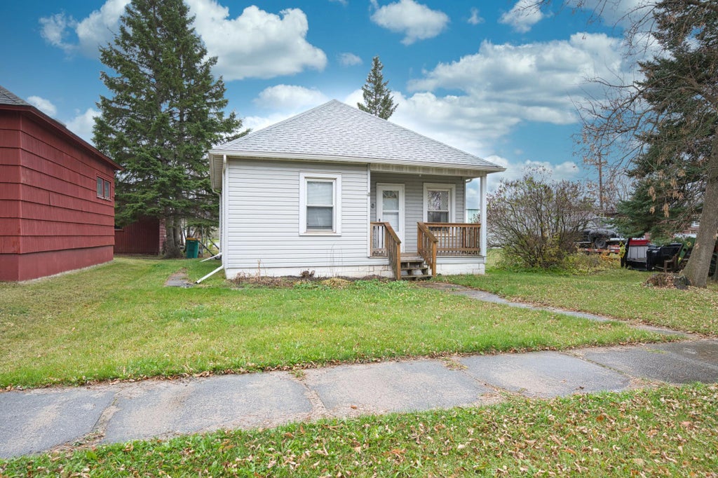 117 E Hibbing Avenue, Keewatin