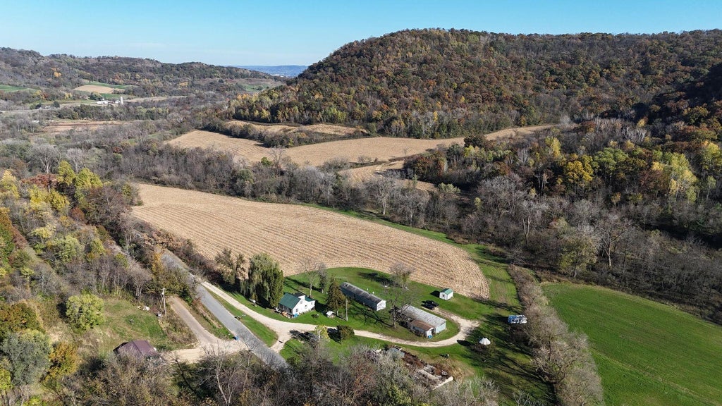 44467 Dakota Valley Drive, New Hartford Twp