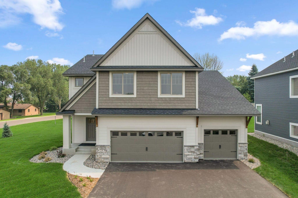 2015 Brookview Street, Shakopee