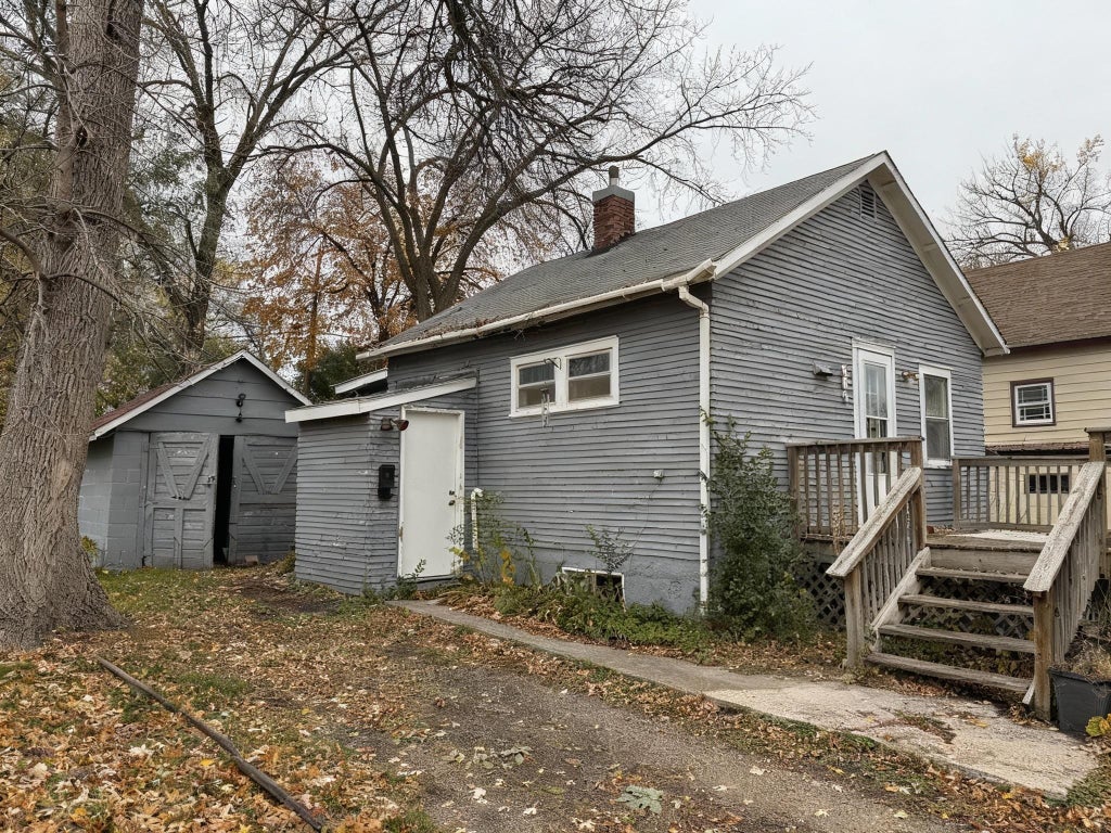 805 Aurdal Avenue, Fergus Falls