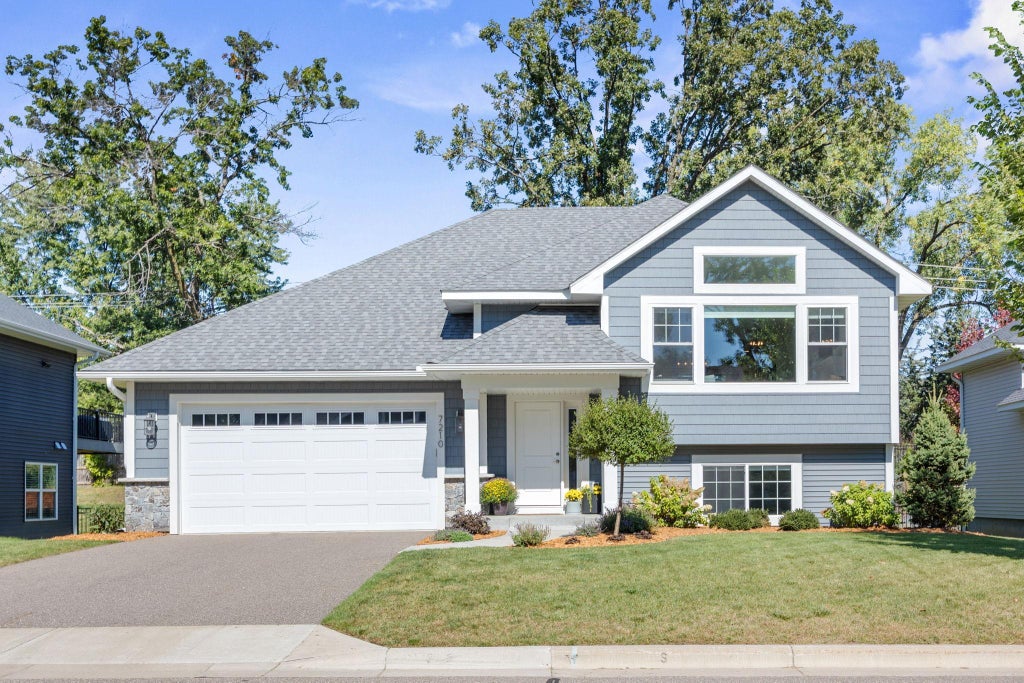 7210 51st Avenue N, New Hope