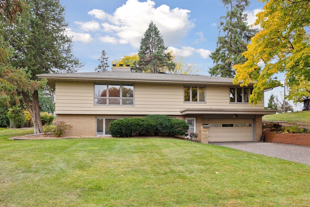 5131 Thotland Road, Golden Valley