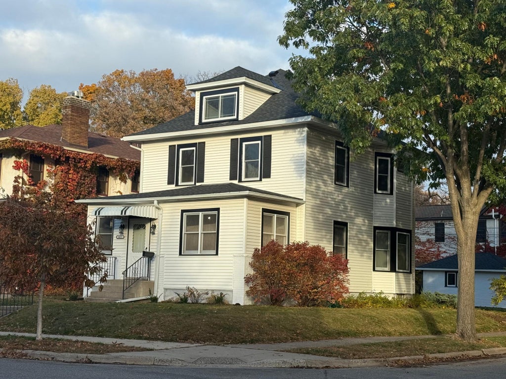 4453 Zenith Avenue S, Minneapolis