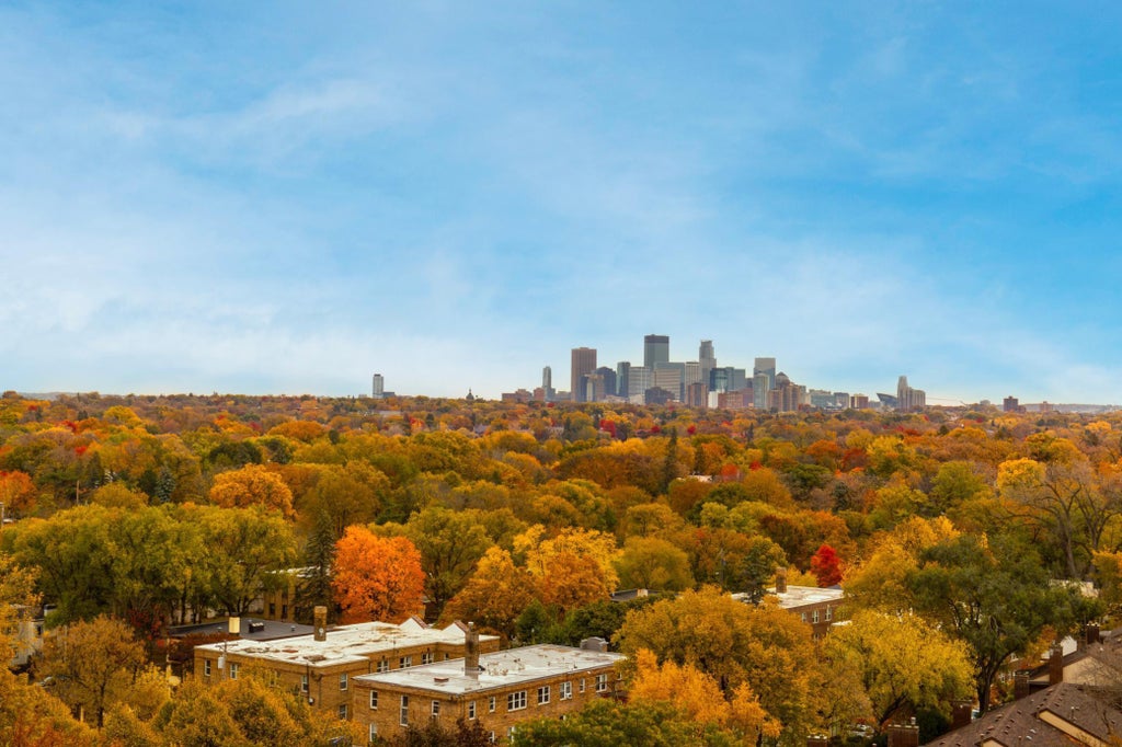 3145 Dean Court 1100, Minneapolis