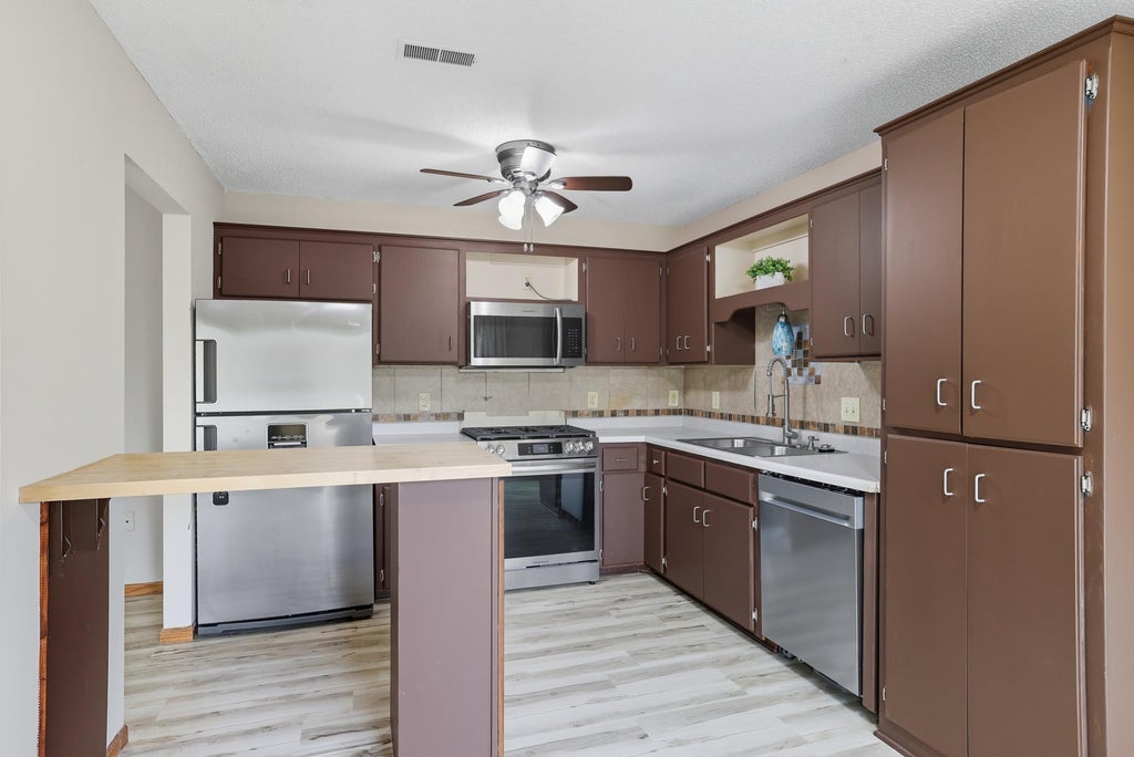 3230 Edgerton Street, Vadnais Heights