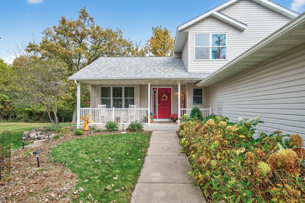 21122 County Road 81 Nw, Big Lake