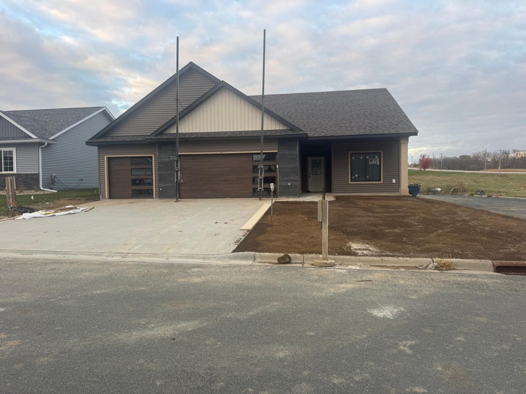 102 Fairway Street, Zumbrota