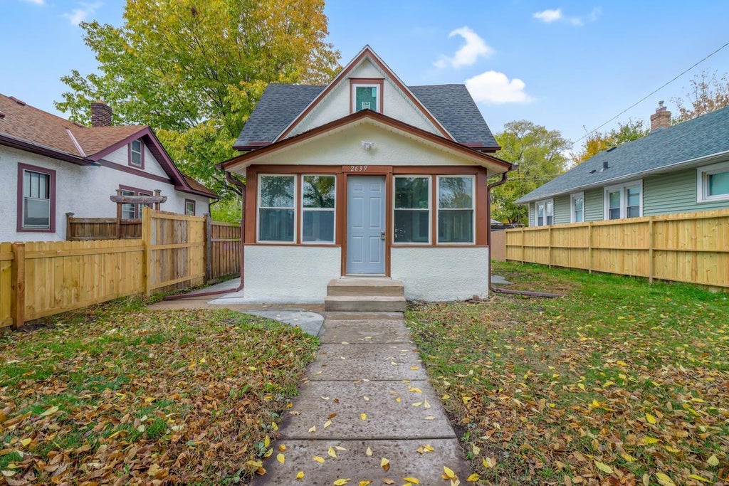 2639 Cedar Avenue S, Minneapolis