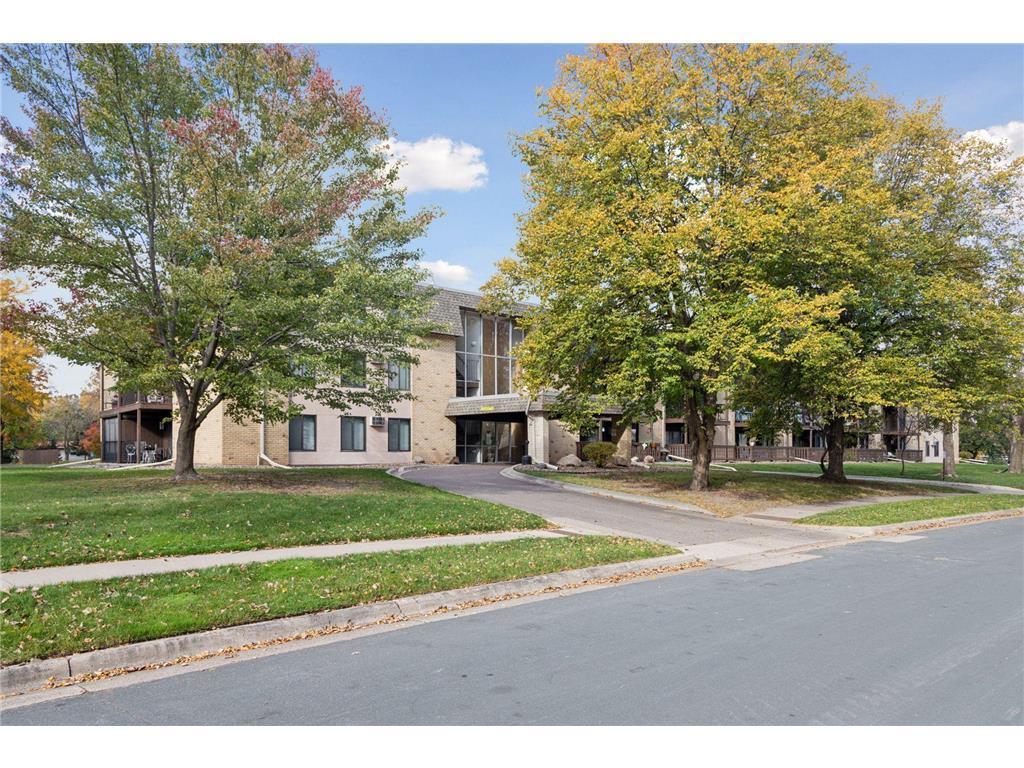 3461 Kent Street 1005, Shoreview