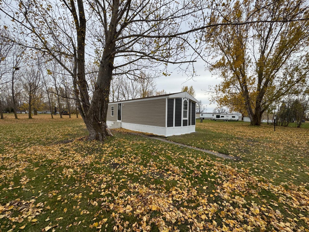 Lot 20 Omland, Fosston