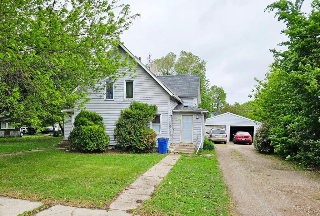 1008 & 1010 11th Avenue, Clarkfield