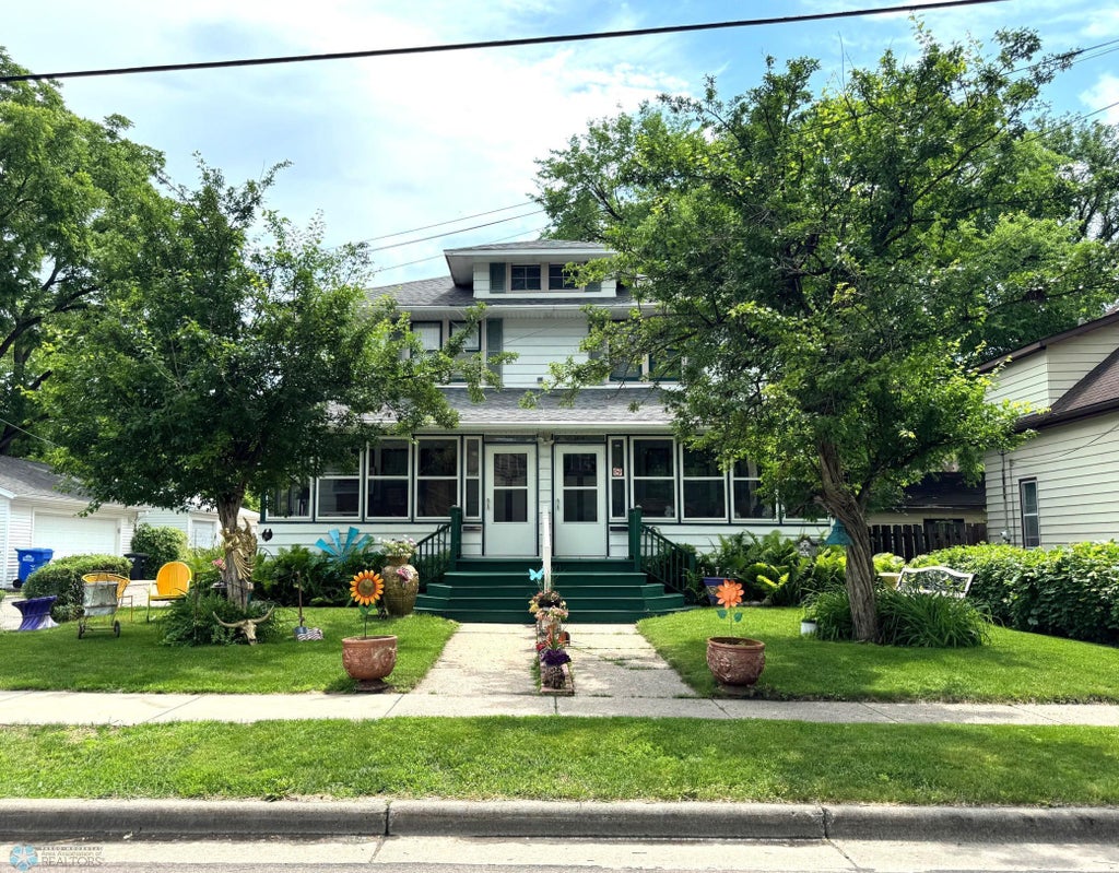 1414-1416 S 6th Avenue S, Fargo