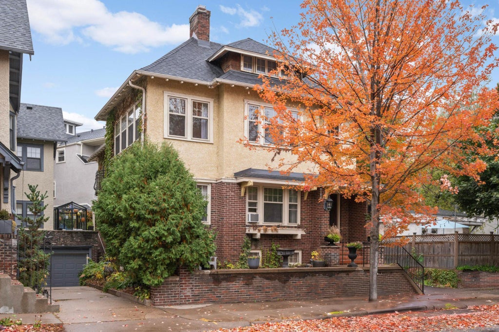 1212 Douglas Avenue, Minneapolis