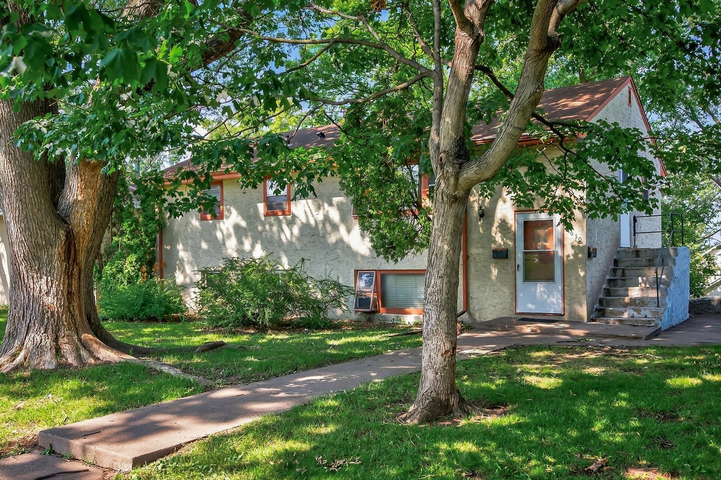 4630 Taylor Street Ne, Columbia Heights