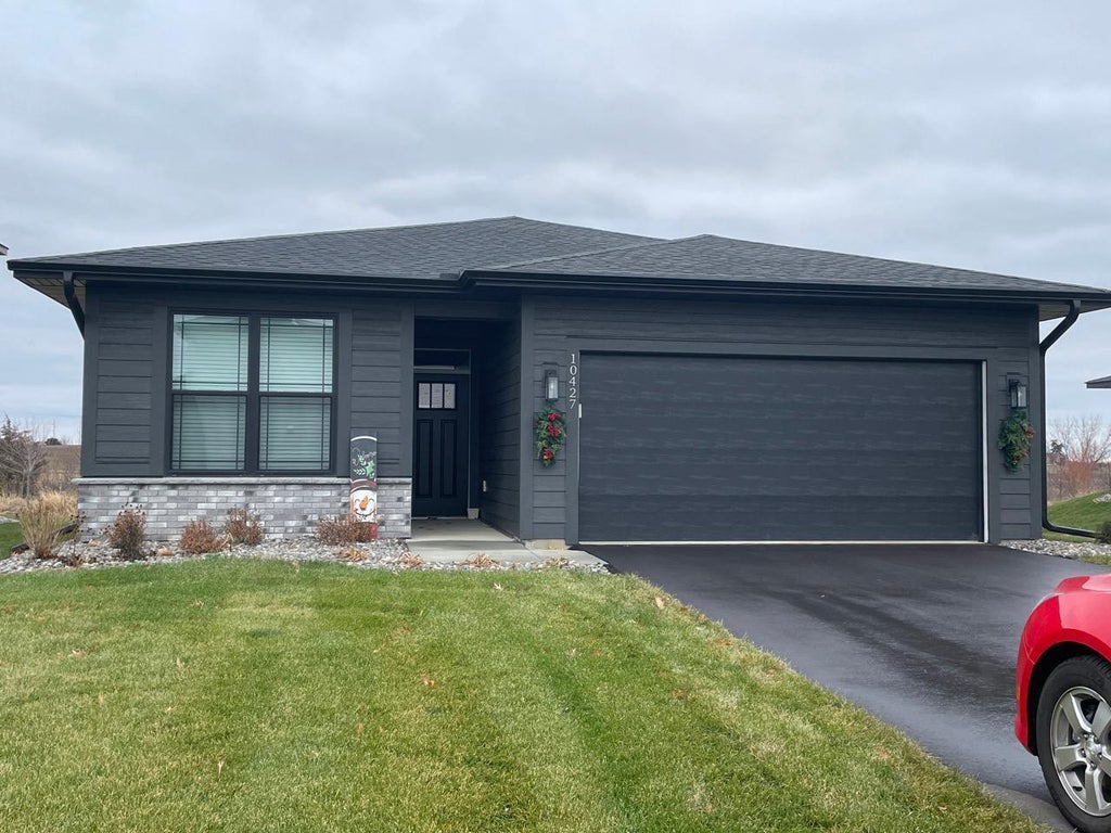 10427 Robinwood Road, Victoria