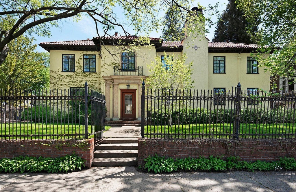 1769 Dupont Avenue S 1, Minneapolis