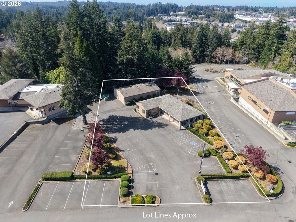 2695 N 17th St, Coos Bay