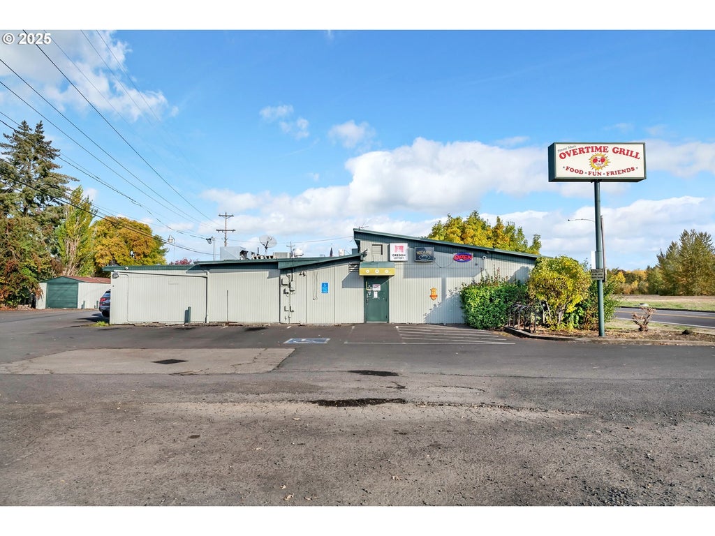 770 S Bertelsen Rd, Eugene