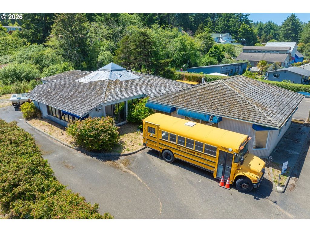 63308 Boat Basin Rd, Coos Bay