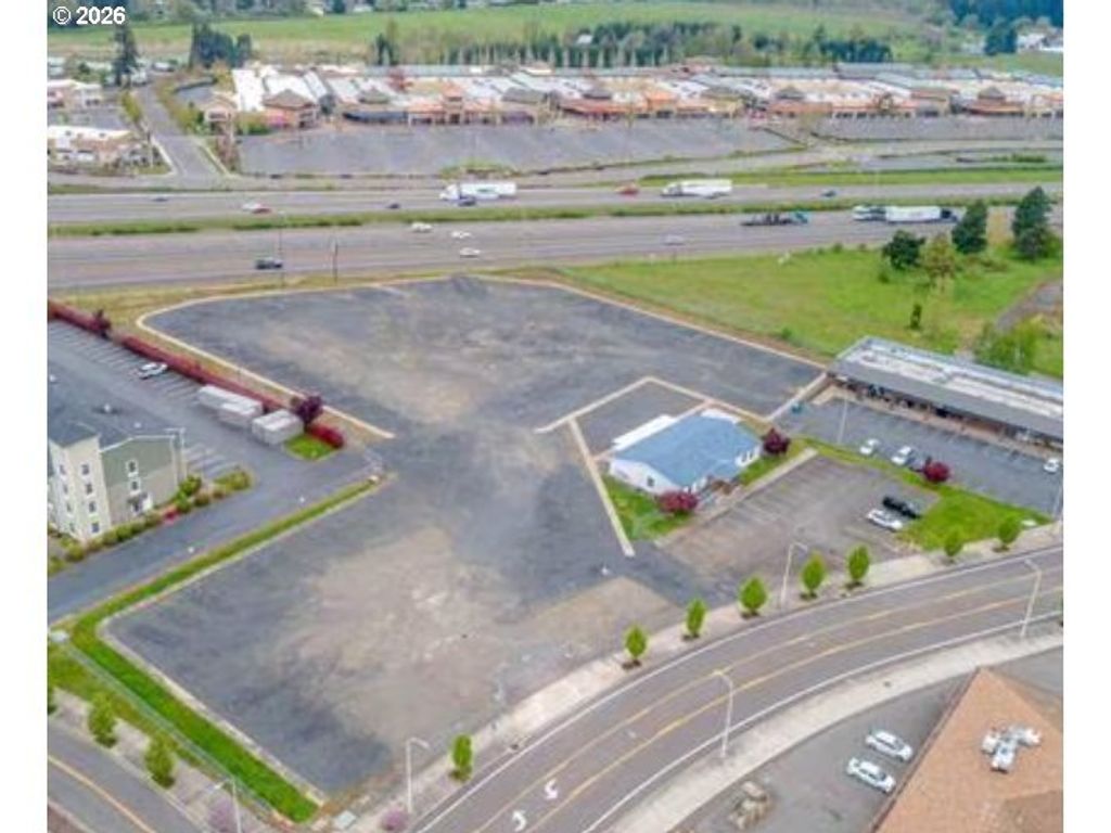 1241 Evergreen Rd, Woodburn