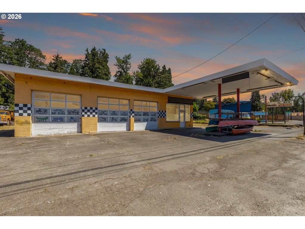 48097 Highway 58, Oakridge
