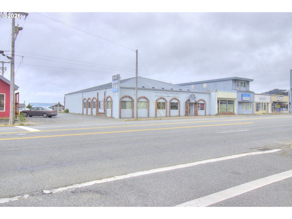 29820 Ellensburg Ave, Gold Beach