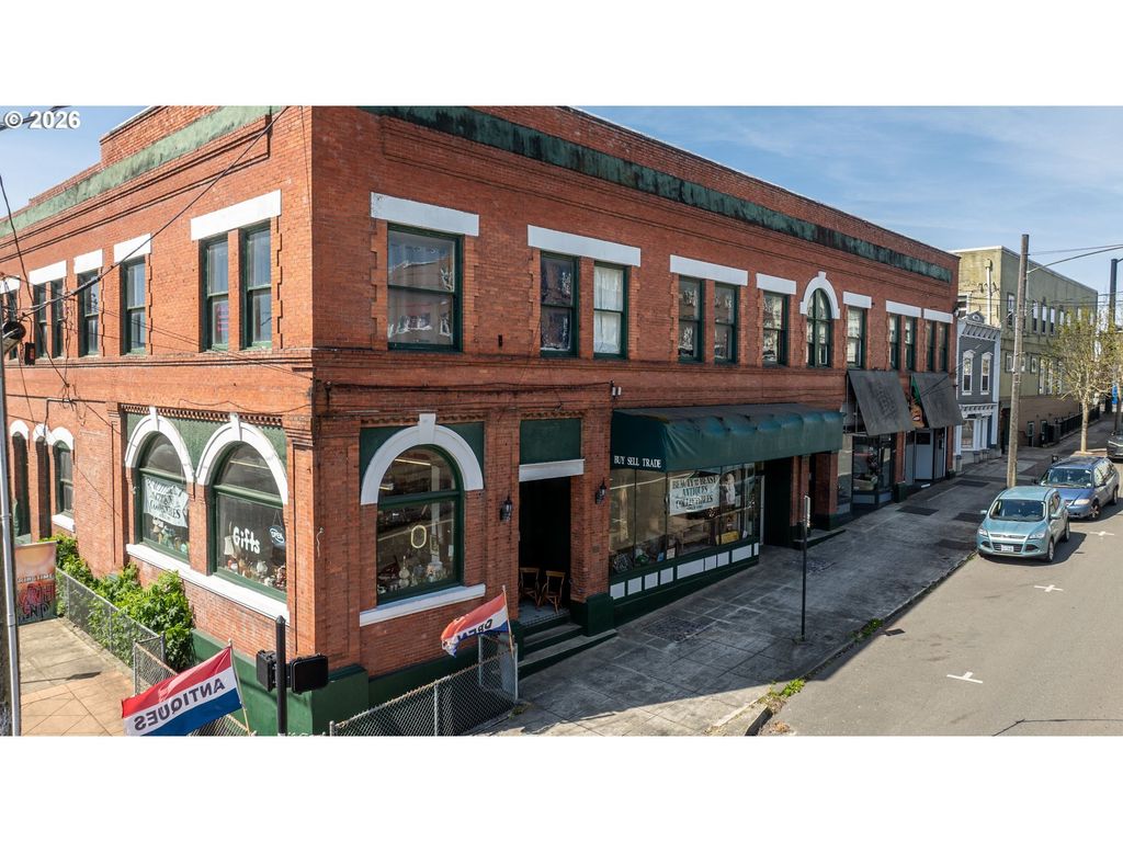 635 Virginia Ave, North Bend