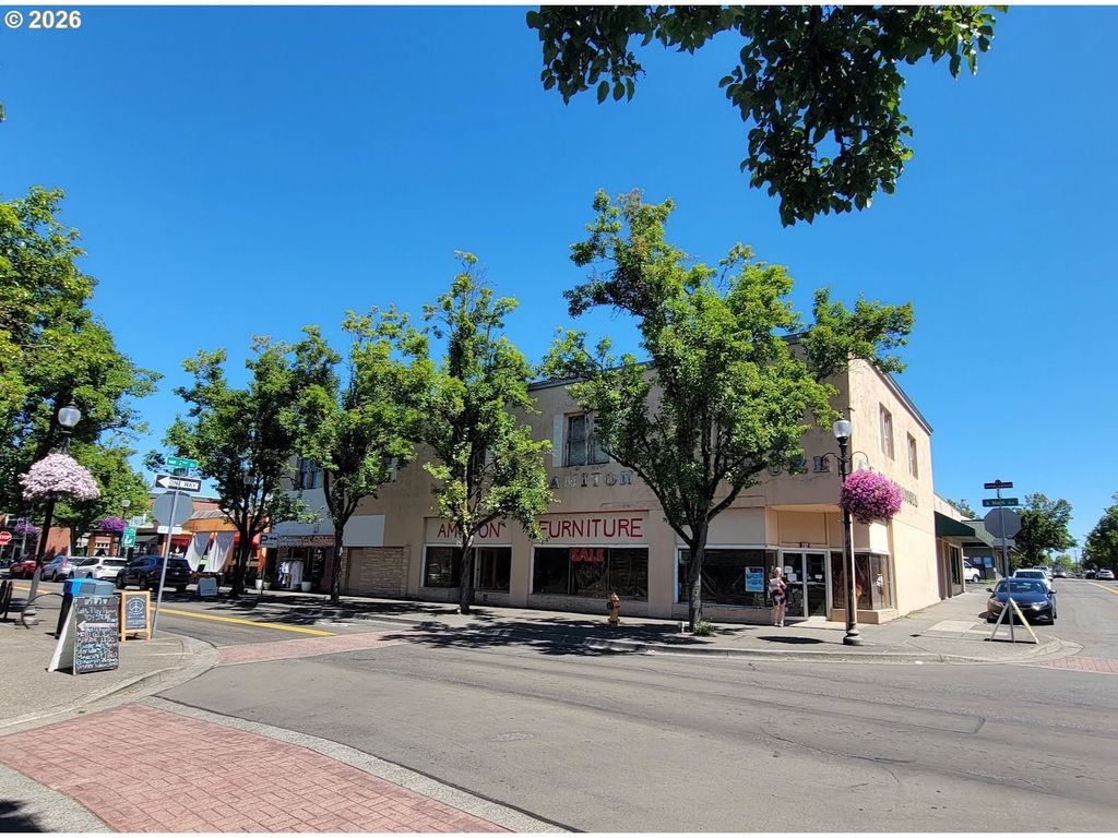 202 N Main Ave, Gresham