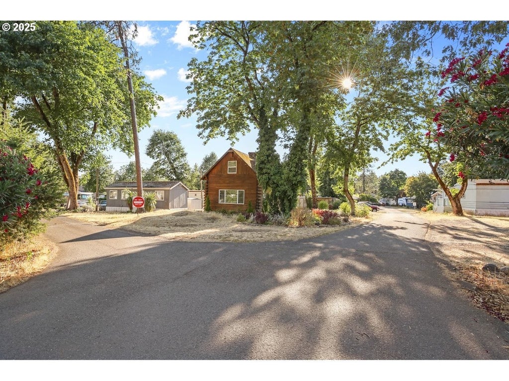 20727 Highway 62, Shady Cove