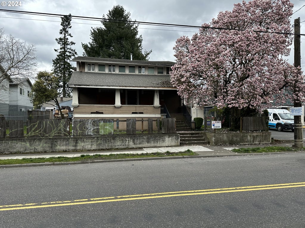 9131 N Lombard St, Portland