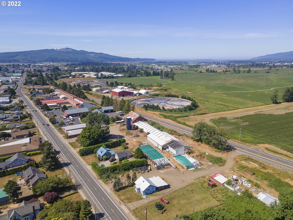 3802 3rd St, Tillamook Property Listing MLS® 22640670
