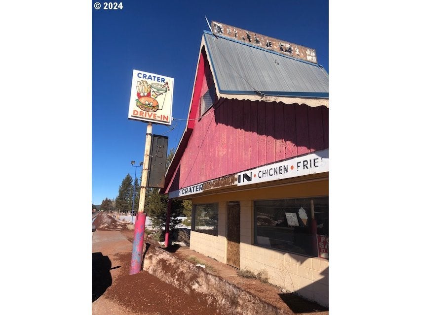 109661 Highway 97, Chemult