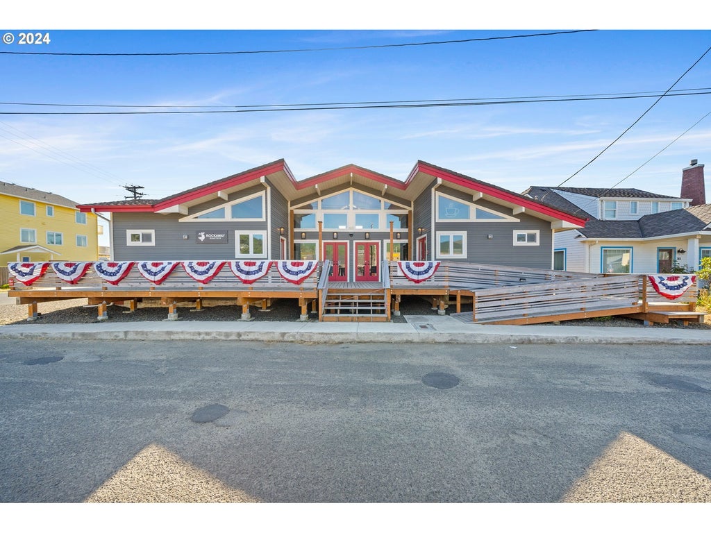 165 S Miller St, Rockaway Beach
