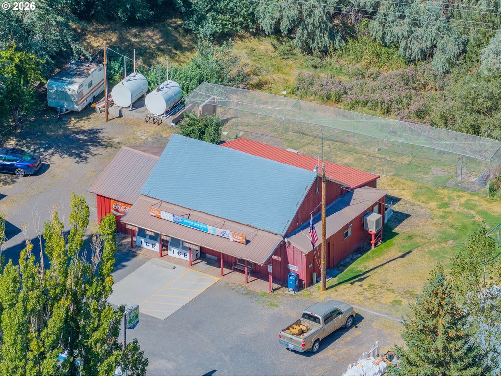 54128 Highway 31, Summer Lake