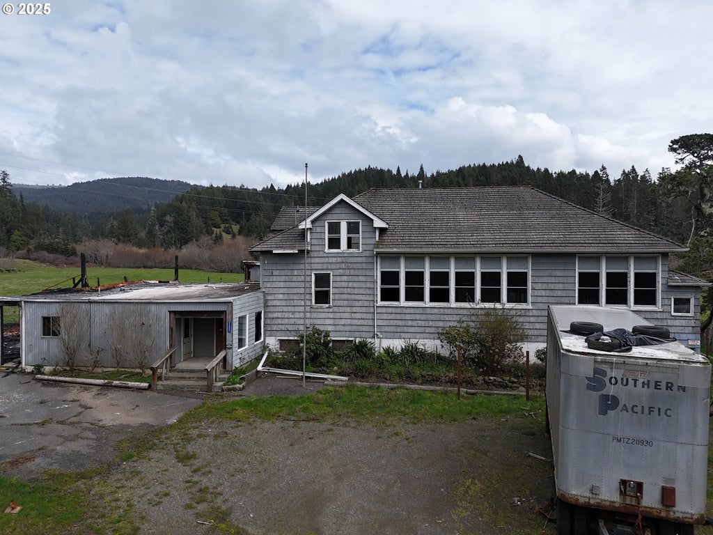 94667 N Bank Pistol River Rd, Pistol River