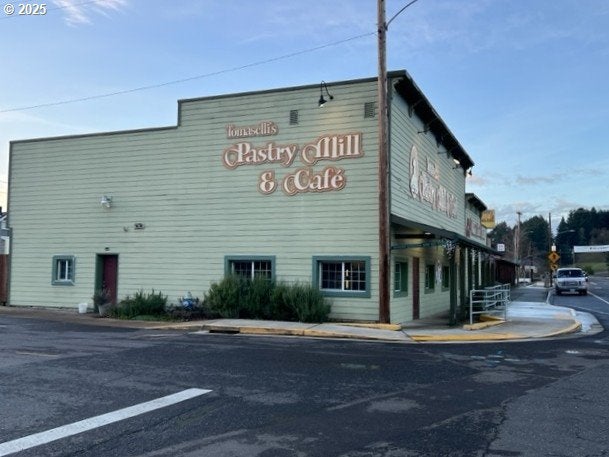 14836 State Highway 38, Elkton