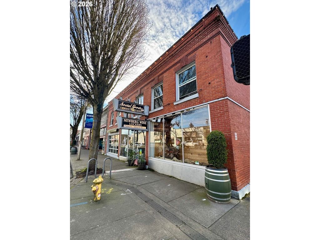 500 E 1st St, Newberg