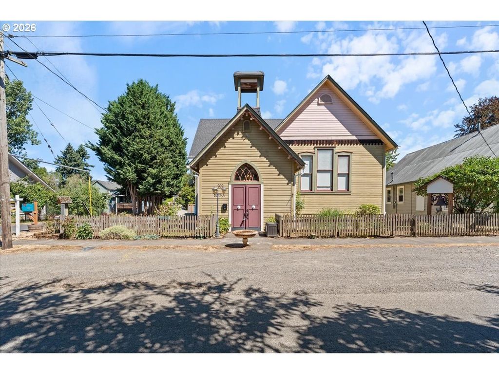 202 S 4th Ave, Ridgefield
