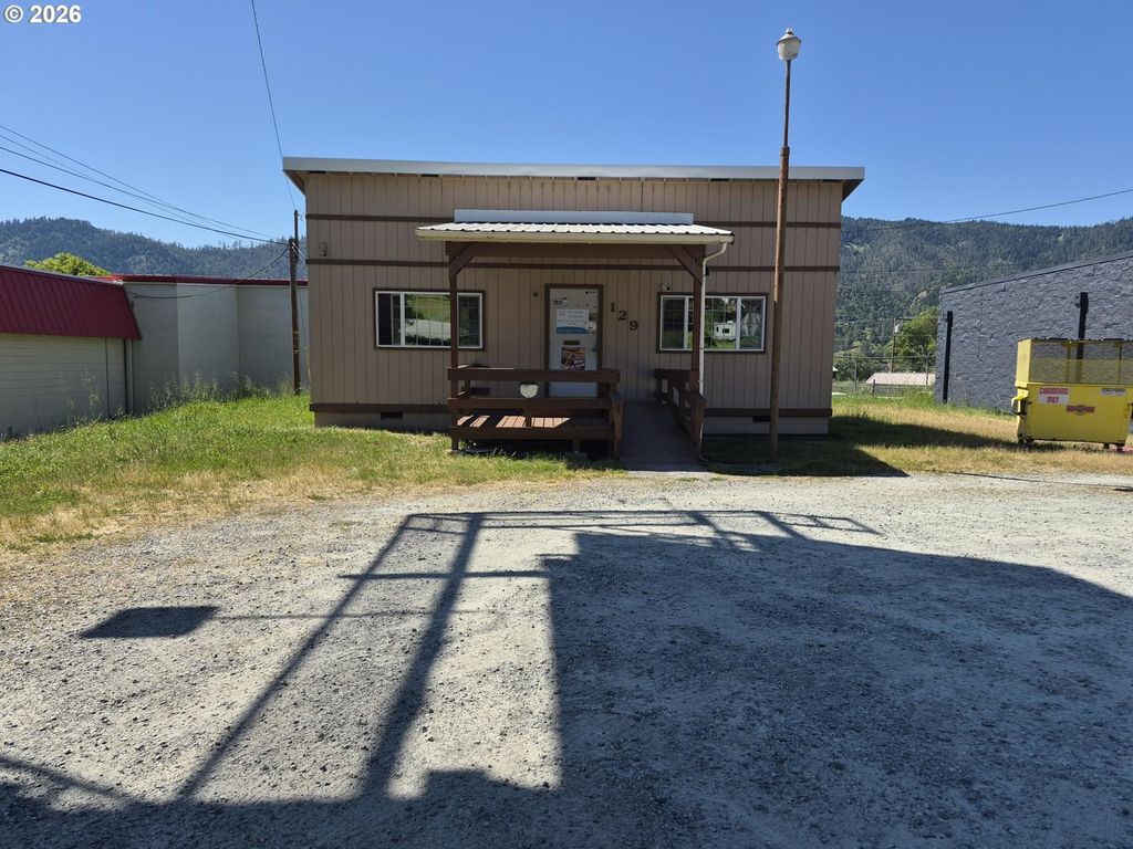 129 S Old Pacific Hwy, Myrtle Creek