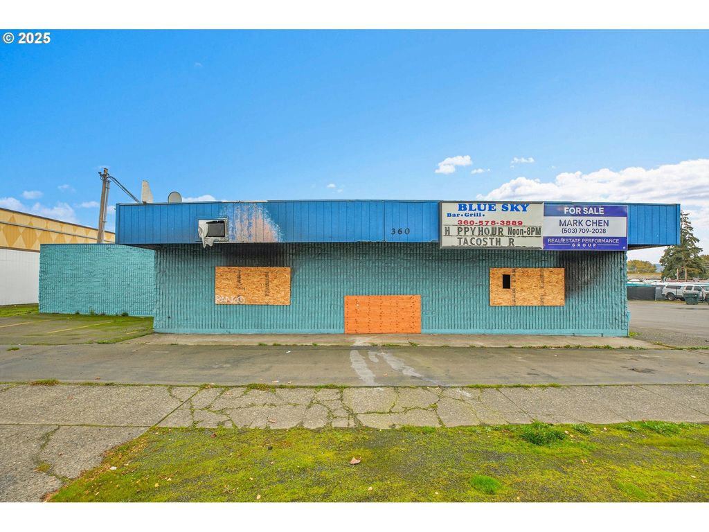 360 Oregon Way, Longview