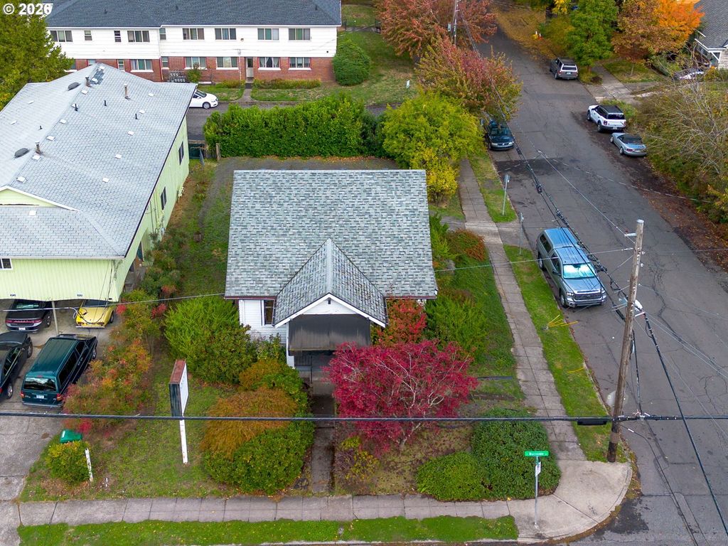 6055 E Burnside St, Portland