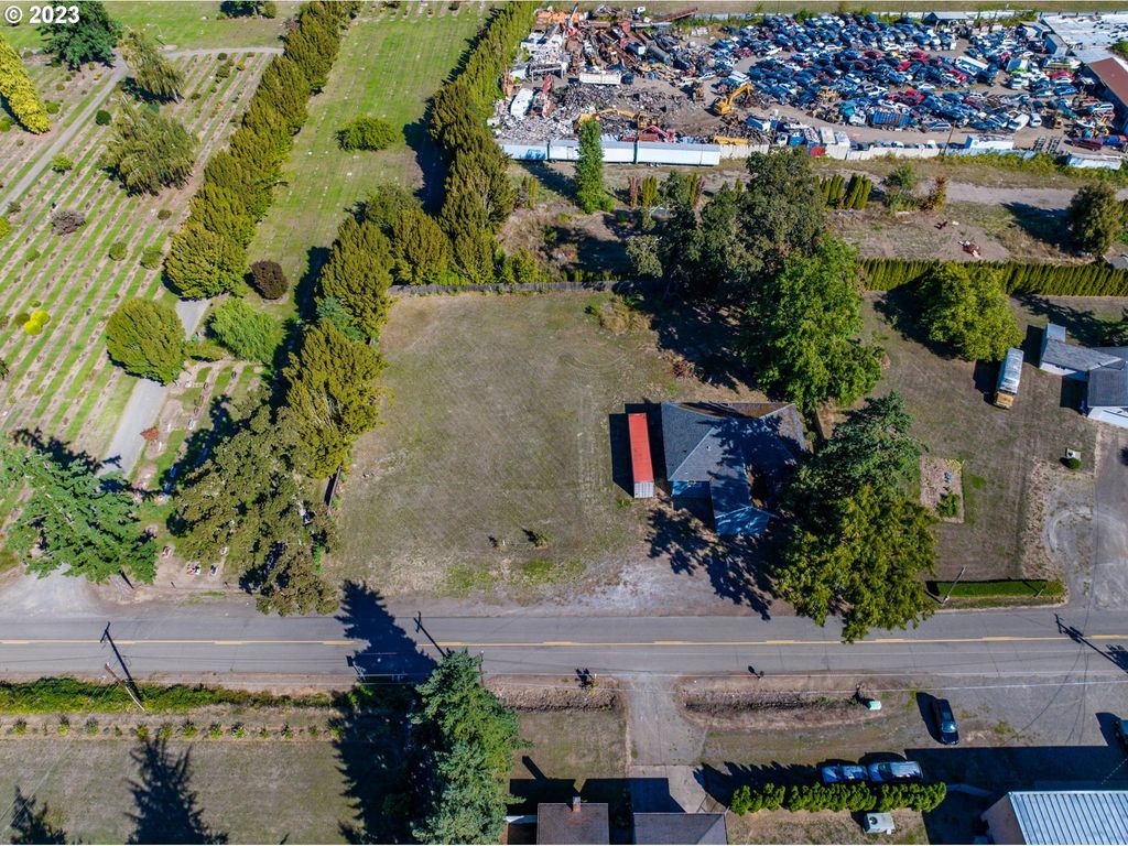 995 Belle Passi Rd, Woodburn